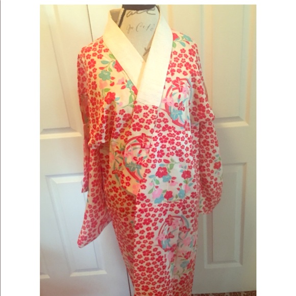 Vintage Japanese Silk Ladies Nagajuban / Kimono OS - Picture 2 of 6